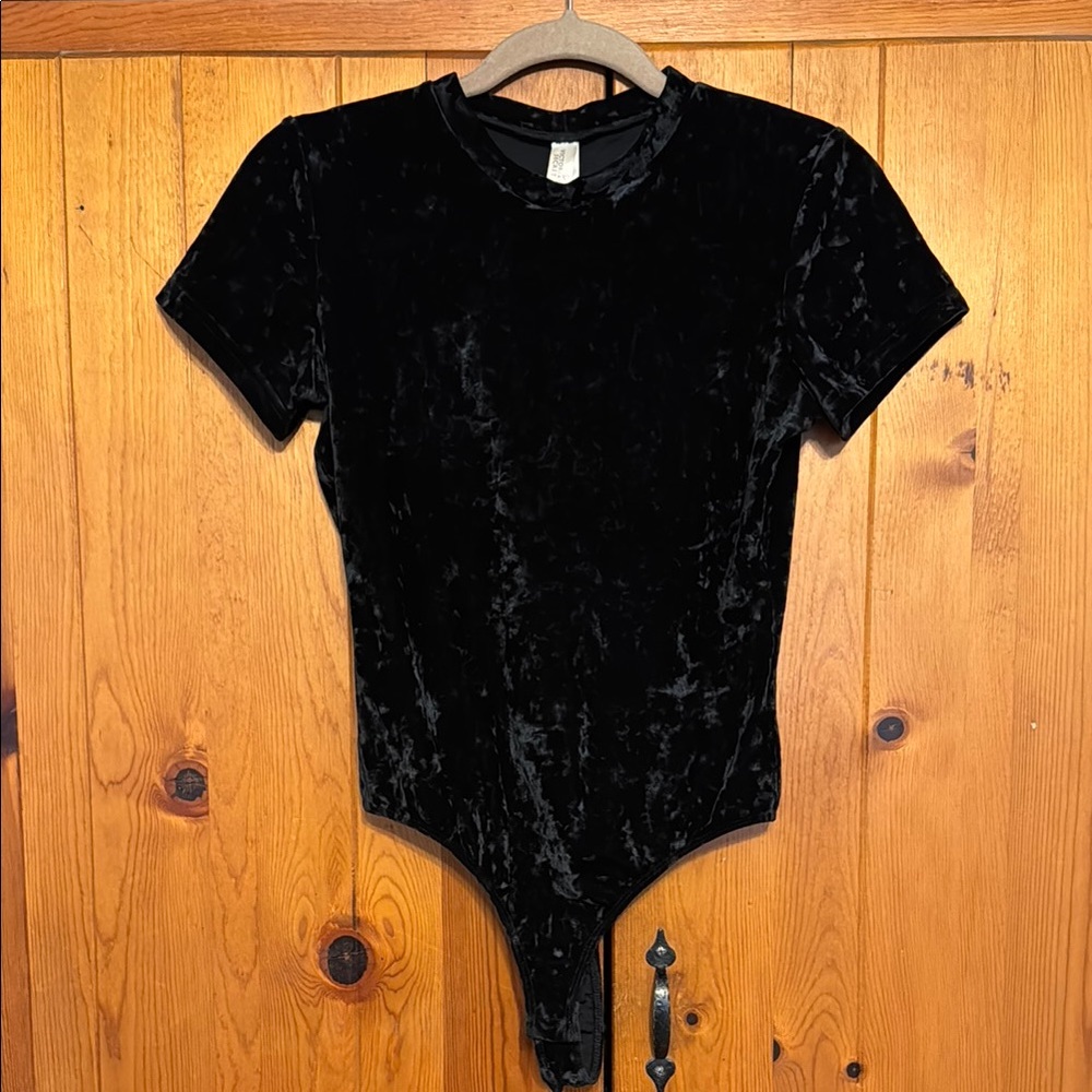 90s Victoria’s Secret Black Crushed Velvet Bodysuit NWOT